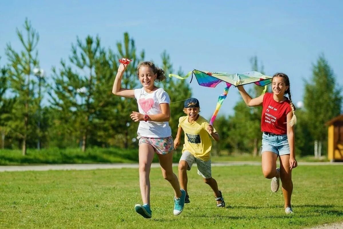 Child camping. Fox Camp лагерь для детей с диабетом. Летний лагерь Липецк. Детский лагерь. Детский летний лагерь.