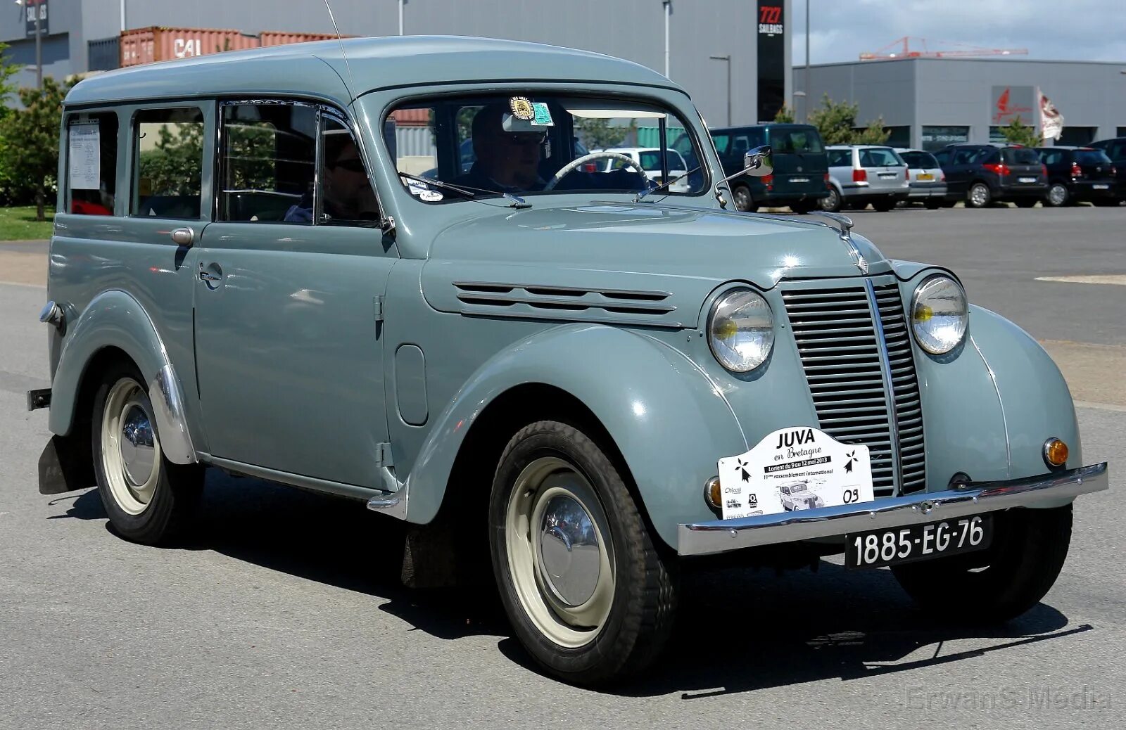 Opel renault. Опель Рено 4. Renault old. Renault первые модели. Рено старые модели.