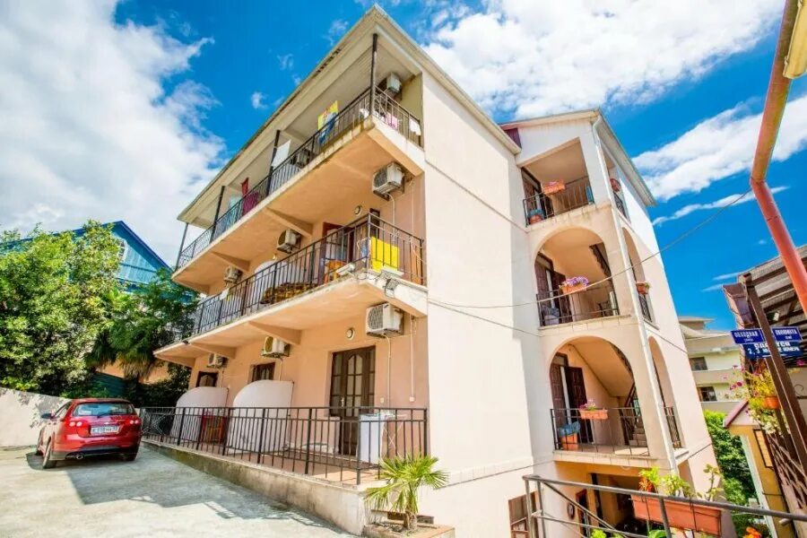 Лоо отдых 2024. Декабристов, 78б, сочи. Лоо гостевой дом 2022. Отель laguna лоо. Конгресс пансионат 2 лоо.