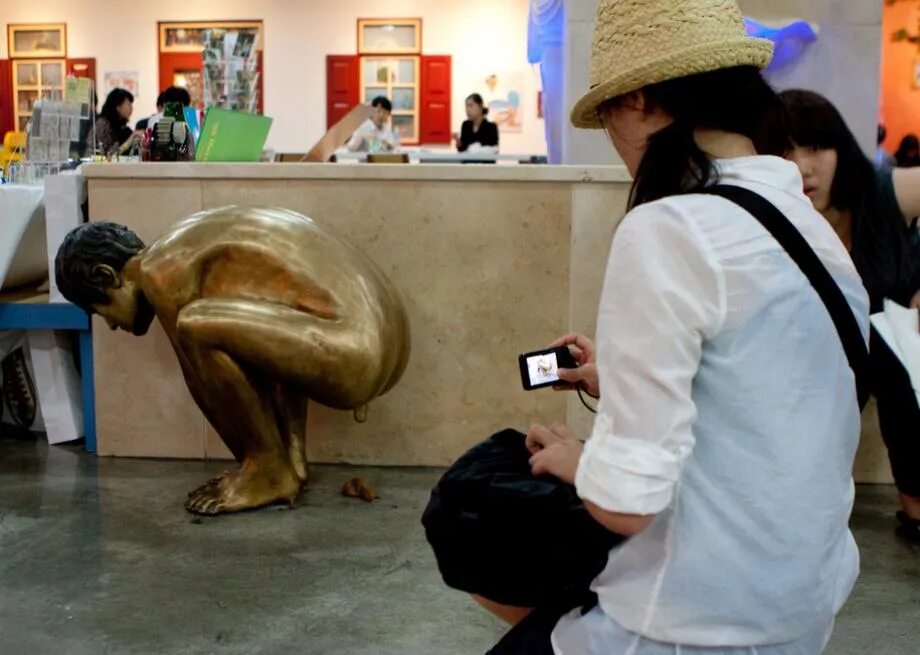 Сеул какашки. Музей какашек в южной корее. музей туалетов в корее. сеул музей туалет. парк какашек в южной корее.