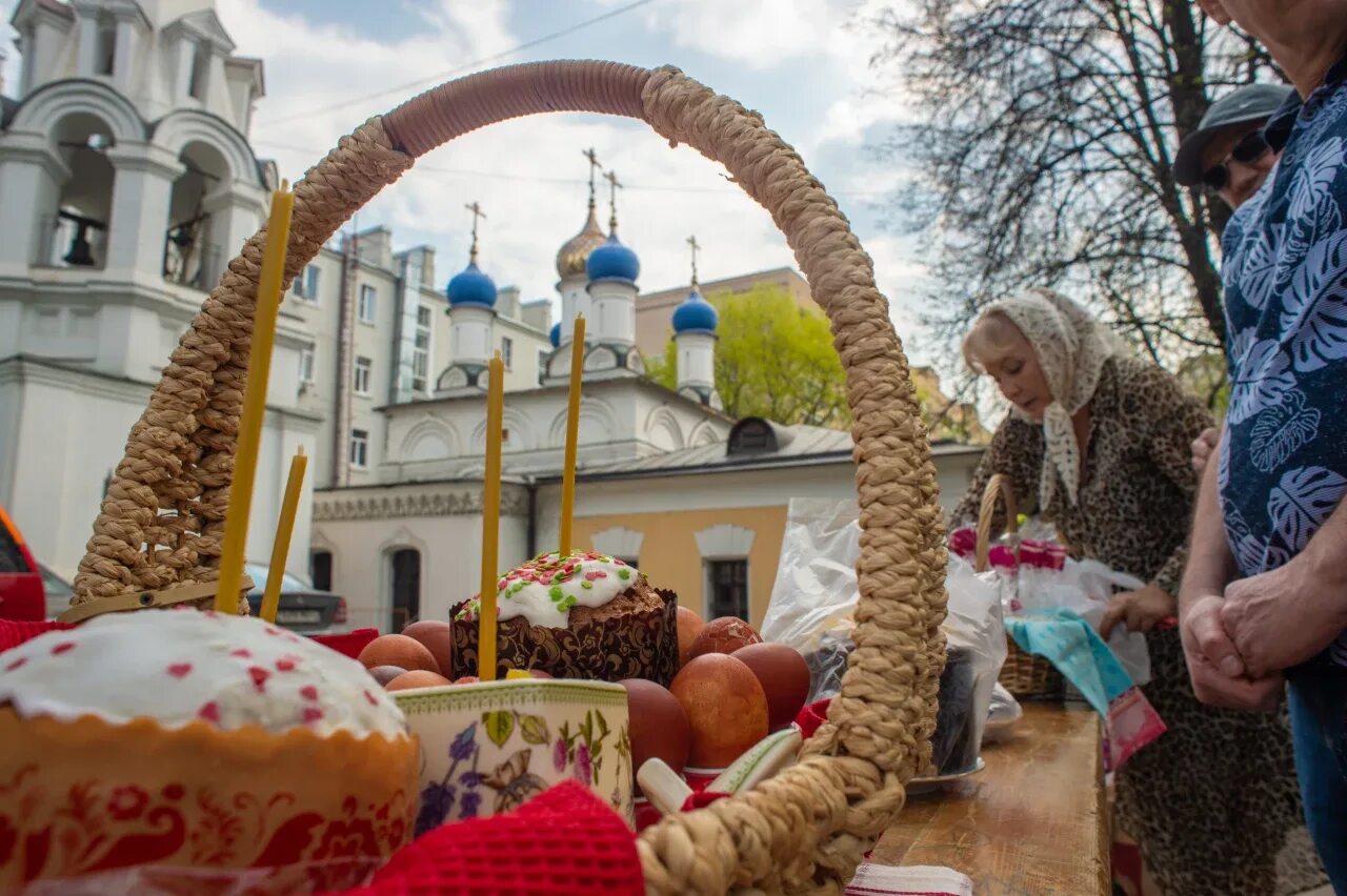 Пасха. Освящение куличей. Куличи на Пасху. Пасхальные мероприятия. Понедельник объявлен выходным