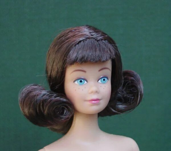 Барби мидж 1963. Образ синди куклы. Куклы синди 2021. Барби 60х мидж. Кукла барби мидж 1960.