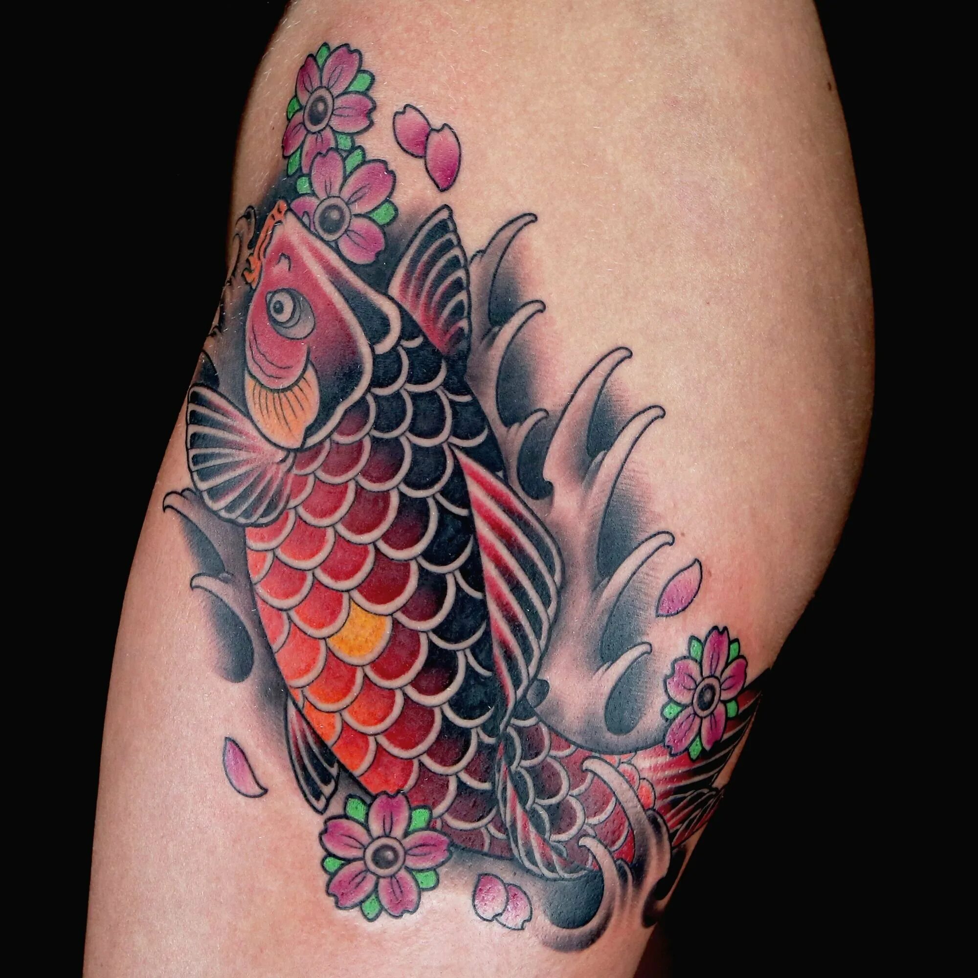 Татуировки якудза карп. Ирезуми карп. Тату рыбки. Тату рыба карп. Татуировка кои.