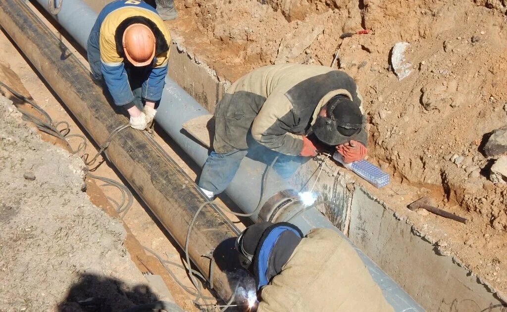 Гидравлические испытания ижевск 2023. Теплотрассы. Ремонт теплосетей. Новокузнецк отключение отопления в заводском районе сегодня. Внимание отключение теплоснабжения.