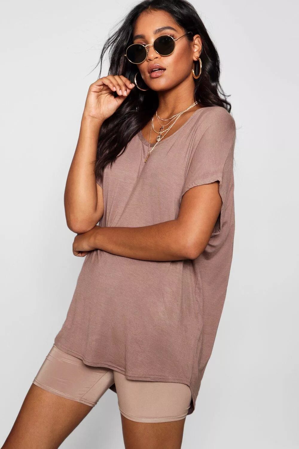 Объемные майки. Объемная футболка. Объемная футболка. Объемная футболка женская. Белая футболка с объемными звездами.