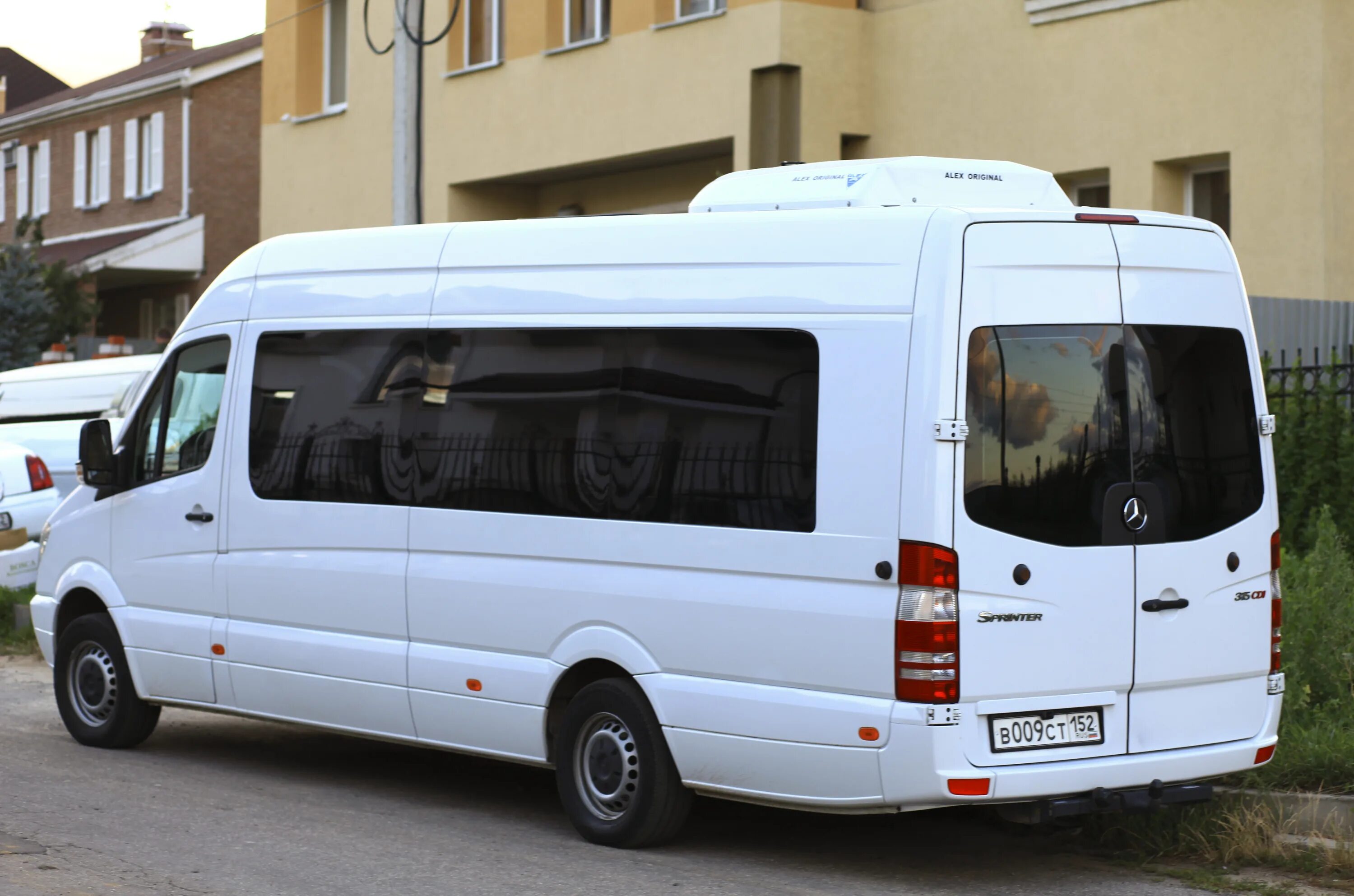 телефоны маршруток хвойная-великий новгород. автобусы новгород авто. мерседес спринтер вместимость. мерседес спринтер нижний новгород. Mersedes sprinter вместимостью 20.