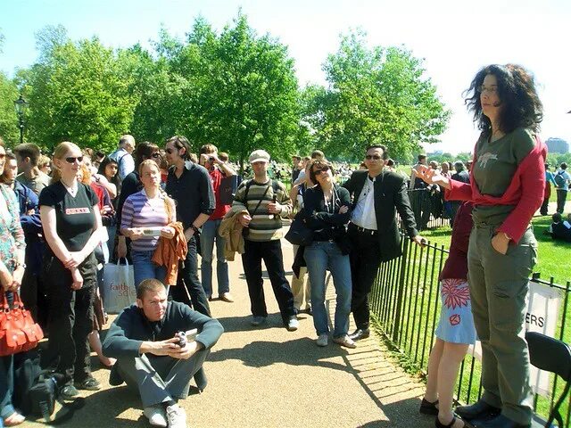 Speaker s corner. Hyde park speaker&#039;s corner. speakers corner in hyde park. гайд парк уголок оратора. гайд парк в лондоне уголок ораторов.