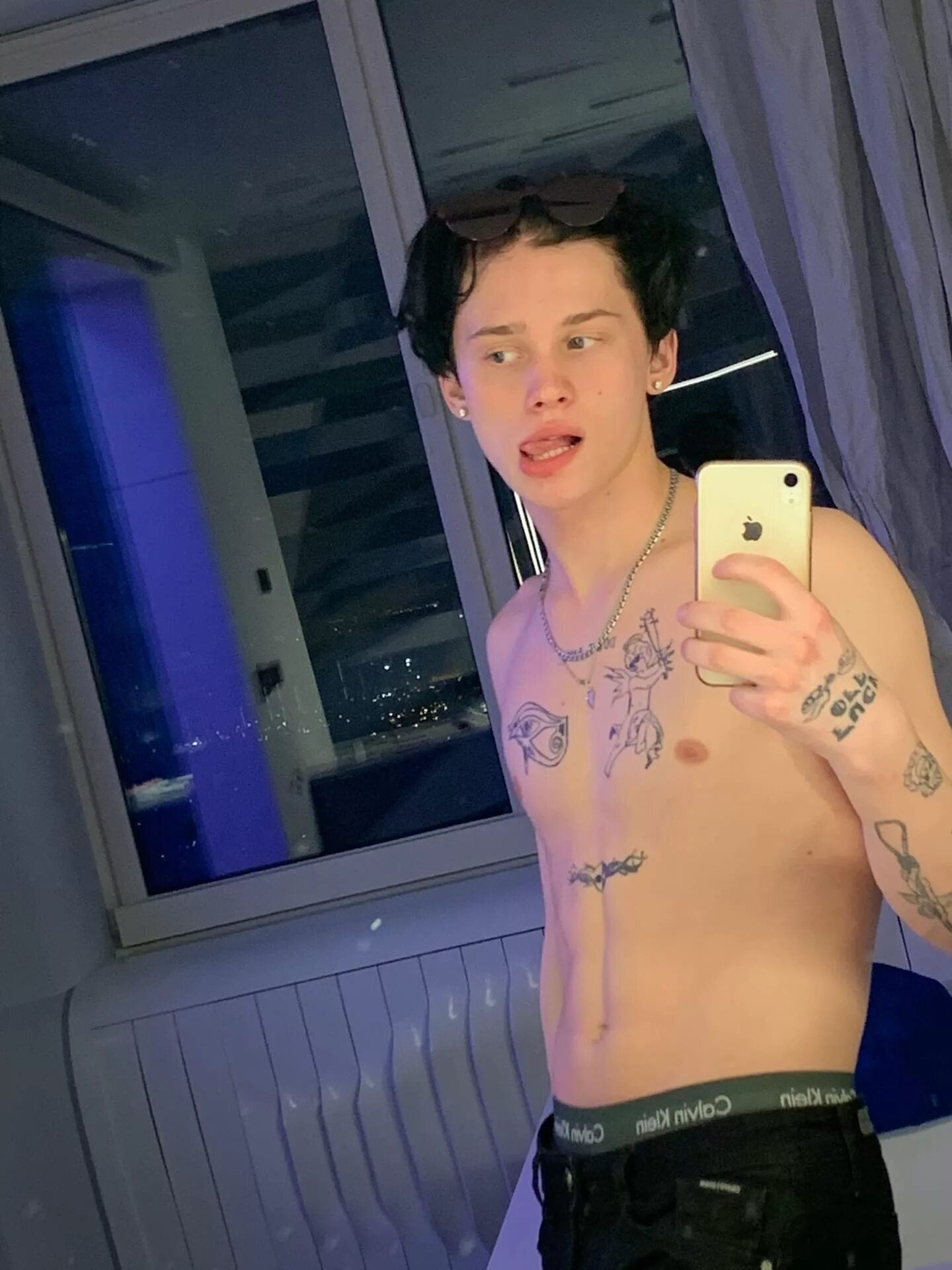 татуировки тик токеров. татушки у дины саевой. тату тикток. тату из тик тока. егор шип набил тату.