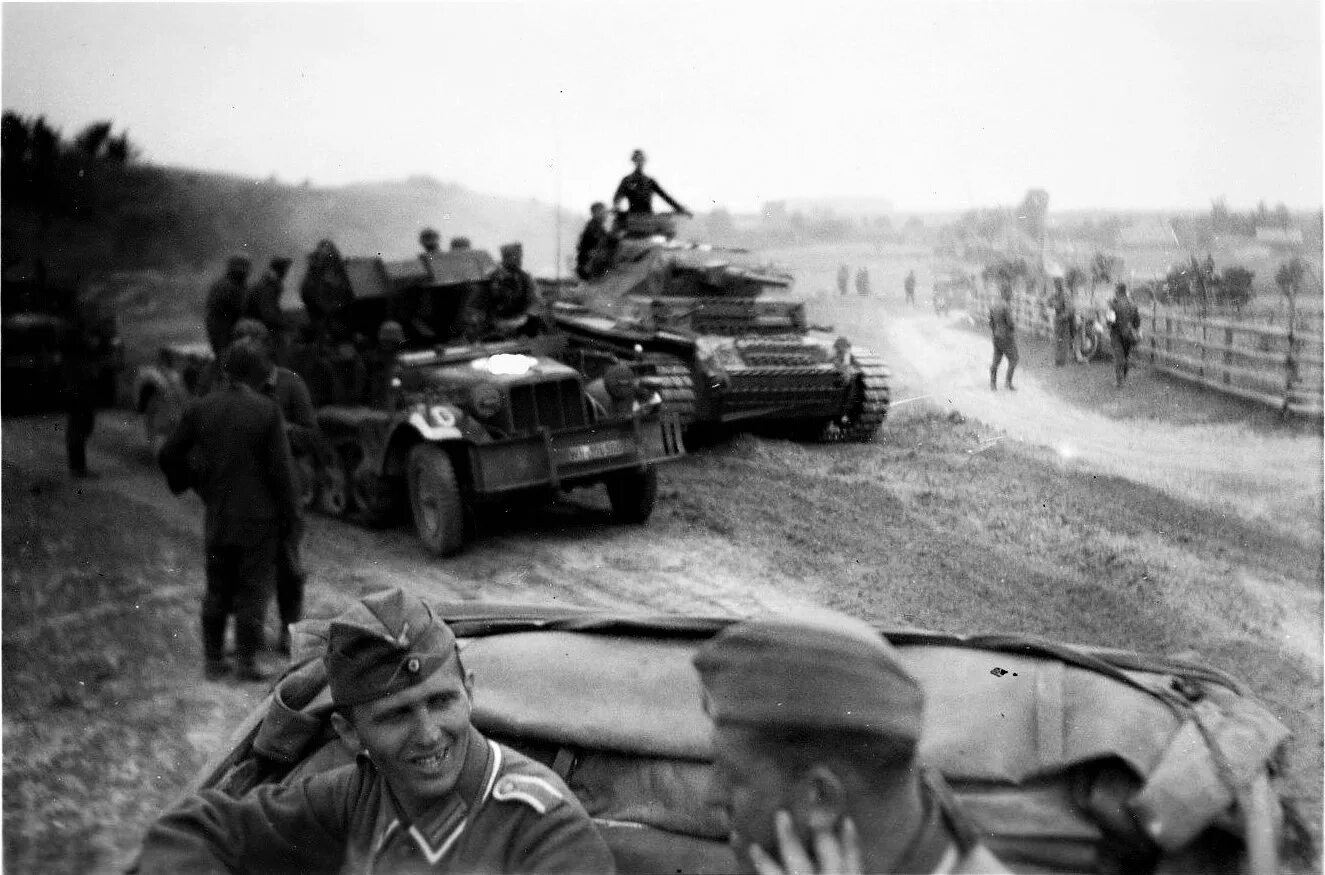 Немецкие танковые группы. Танковая группа Гудериана 1941. Танковая армия Гудериана 1941. 2-Я танковая группа Гудериана. 2 Танковая группа Гудериана 1941.