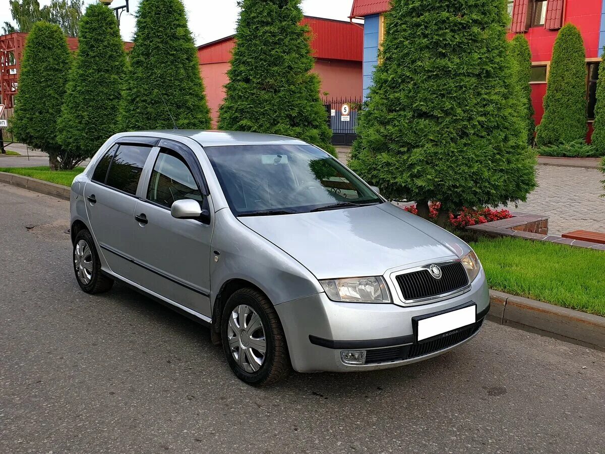 Купить шкода 2001. Шкода Фабия 2001 года. Skoda Fabia 1.4 МТ универсал. Машина Шкода 2001 года. Шкода 2001 года универсал бежевая.