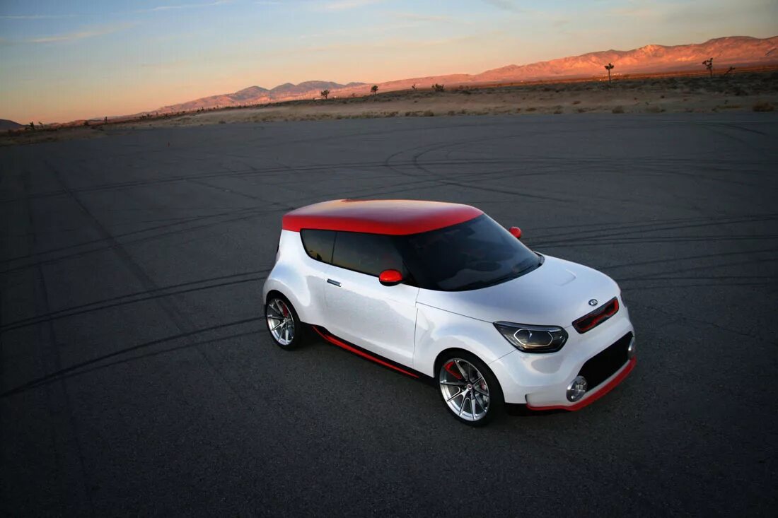 Kia Trackster Concept. Kia track'STER Concept`2012. Kia Soul 2000. Kia Soul Trackster.