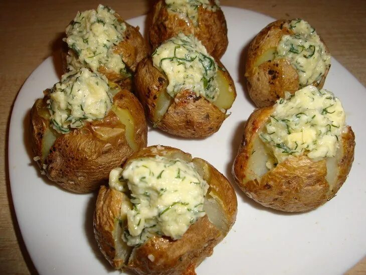 Как приготовить вкусную праздничную картошку