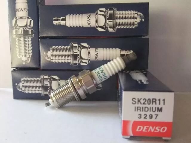 Denso sk20r11. Свеча зажигания Denso sk20r11. Denso 3297 sk20r11. Свечи Денсо sk20r11. Свеча зажигания sk20r11 Denso (3297).