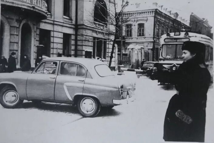 Автомобиль иркутский. Милиция 30х годов в Бисерти. Ретро фото Иркутска автомобили. Иркутская милиция история. Как назывался первый автомобиль Иркутской милиции.