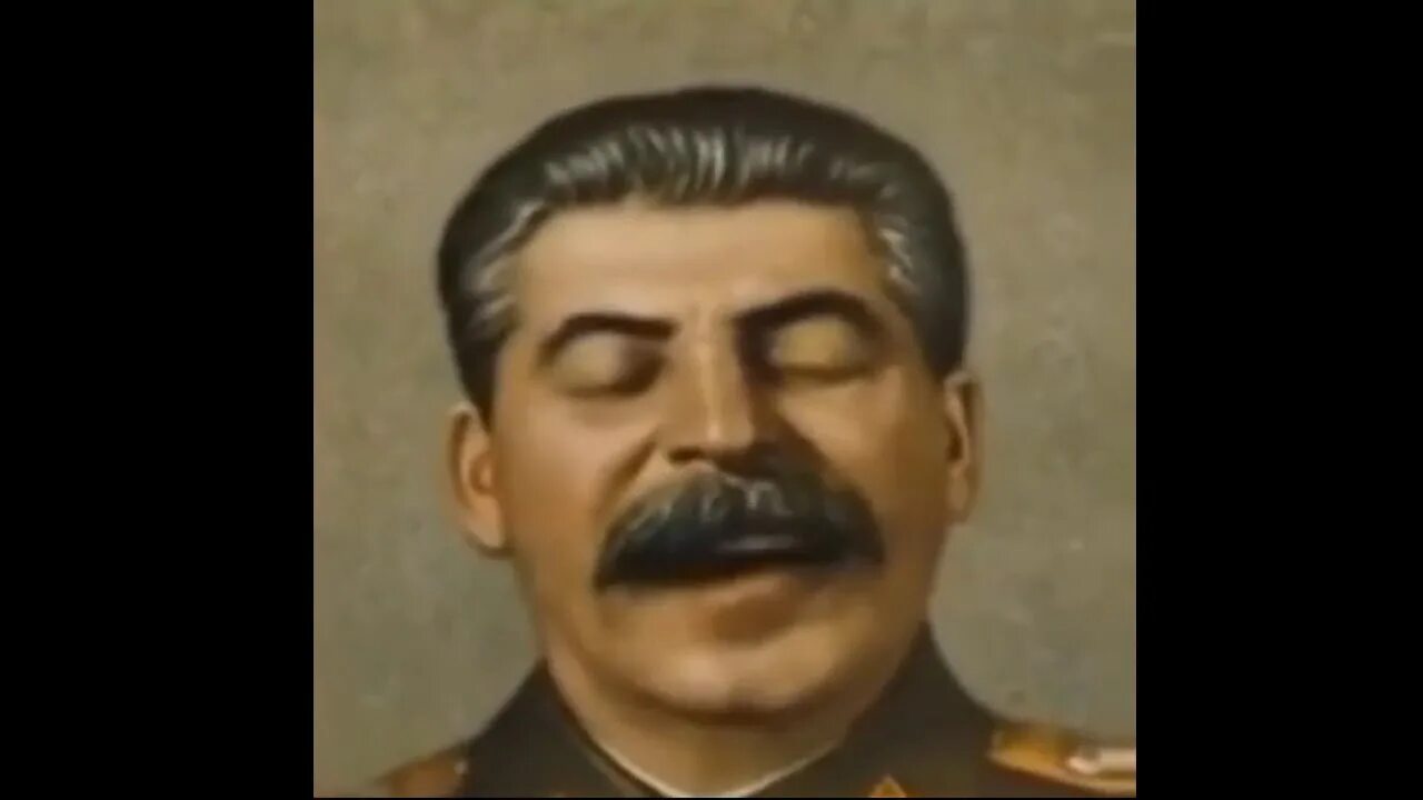 Сталин жив. Сталин пел. Сталин. Сталин поет. Сталин лыбится.