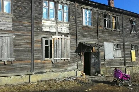 Аварийные дома в селе