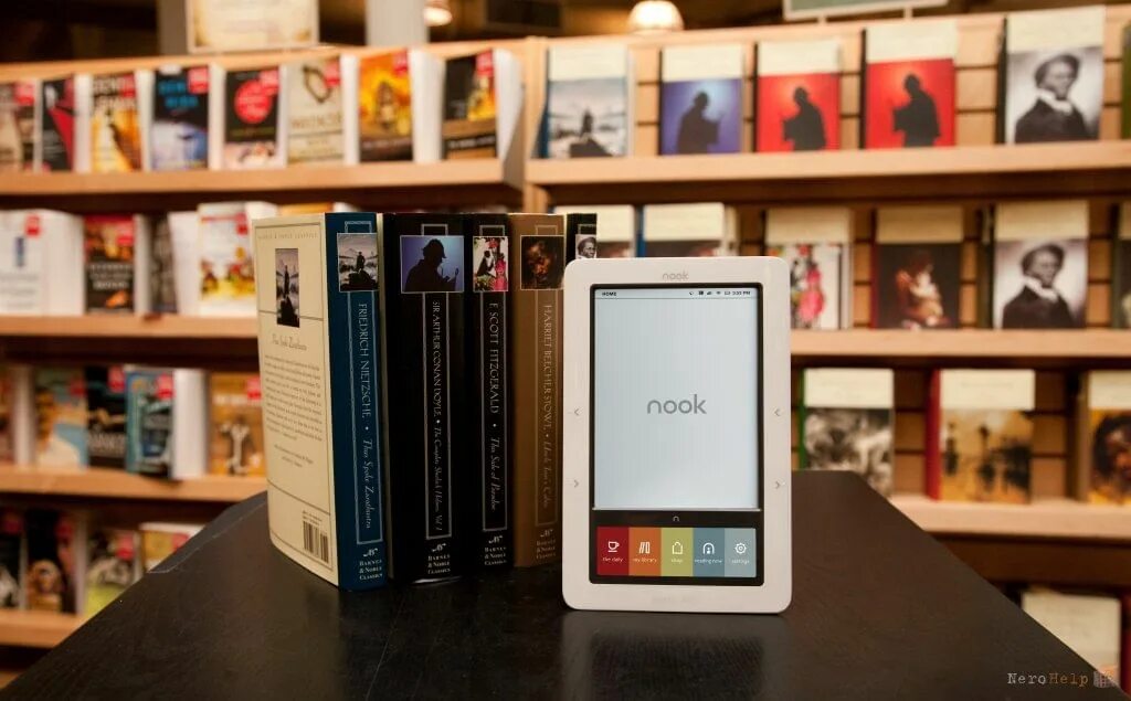 Новые книги. Современные книги 2024. Современные книги 2024. Планшет для чтения книг. Электронная книга.