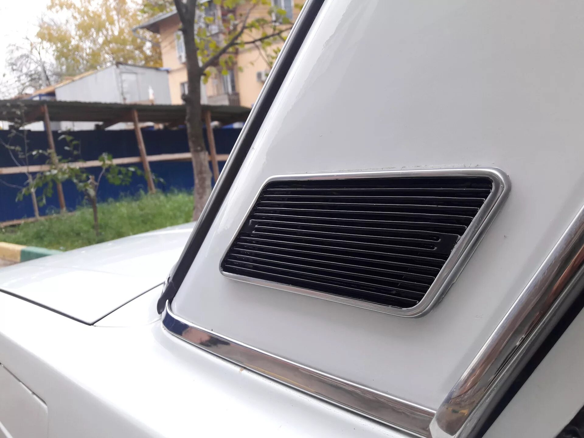 Дефлектор ваз. Центральный дефлектор ваз 2110. Дефлектор ваз 2110 передней панели. Дефлекторы окон ваз 2110. Боковой дефлектор ваз 2110.