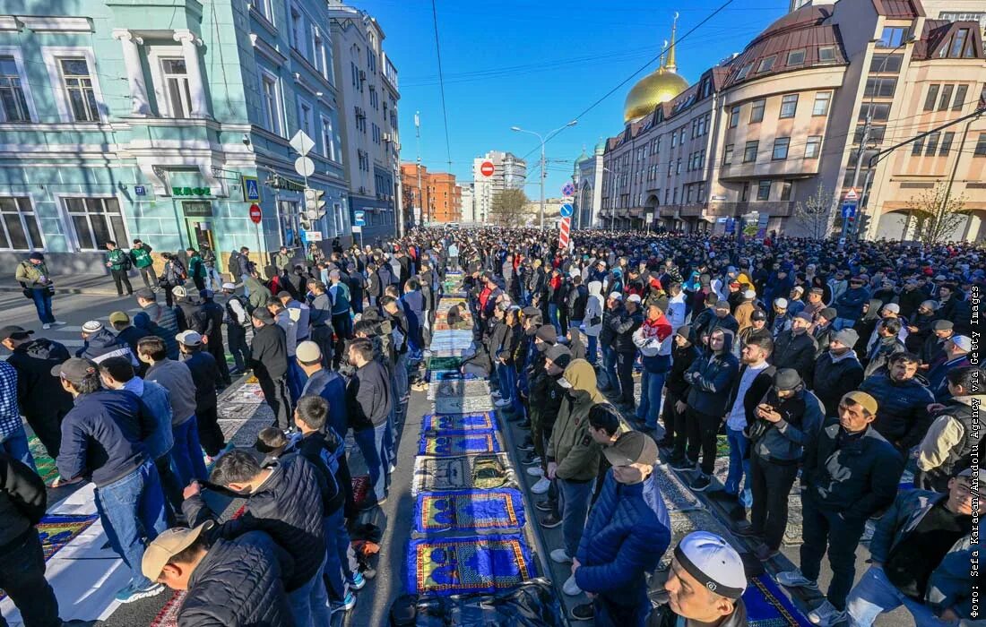 Ураза байрам в Москве. Ураза байрам в Москве фото. Ураза-байрам 2023 в Москве. Ураза в Москве.