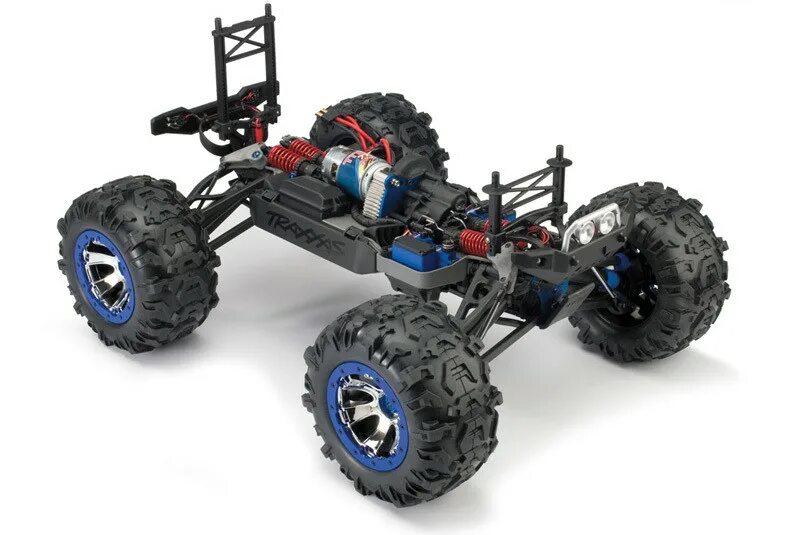 На радиоуправлении 1 10. Радиоуправляемая машина Traxxas Summit 1:10 4wd tra56076-4-Prpl. Traxxas Summit 1/10. Радиоуправляемый Summit Traxxas 4x4. Traxxas монстр.