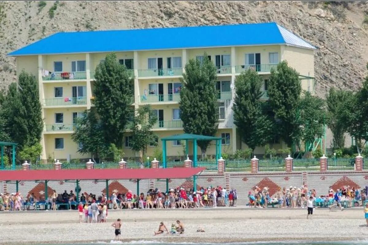 Гостиница морская волна лермонтово. Гостиница морская волна лермонтово. Гостиница волна лермонтово. Гостиница волна лермонтово. Лагерь морская волна в лермонтово.