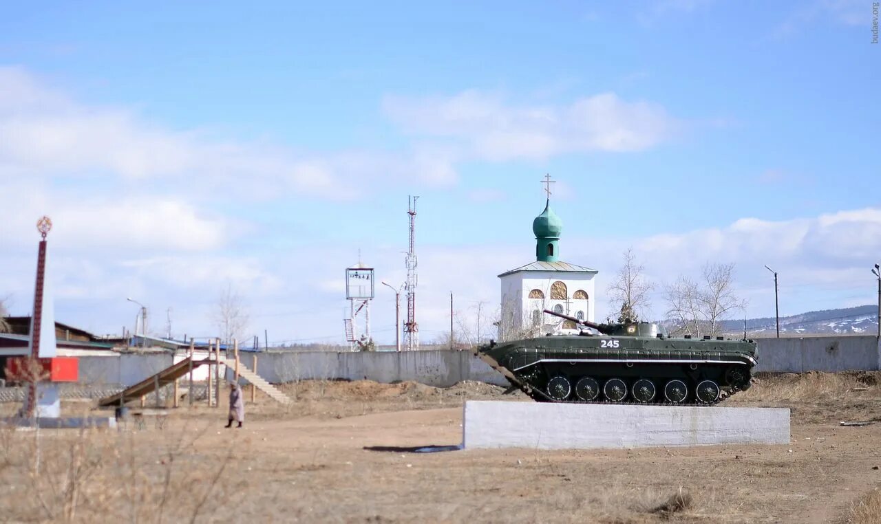 Погода в гусиноозерске на завтра. Гусиноозерск военный городок. Гусиноозерск 3 военный городок. Воинская часть Гусиноозерск. Заозерный Бурятия военный городок.