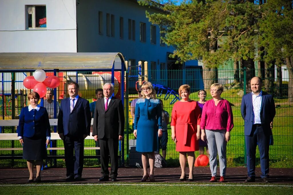 Винницкая школа симферопольский район. Школа интернат парк солянка курск. Школа-интернат 9 ярославль. Школа интернат. Сайт интерната 2.