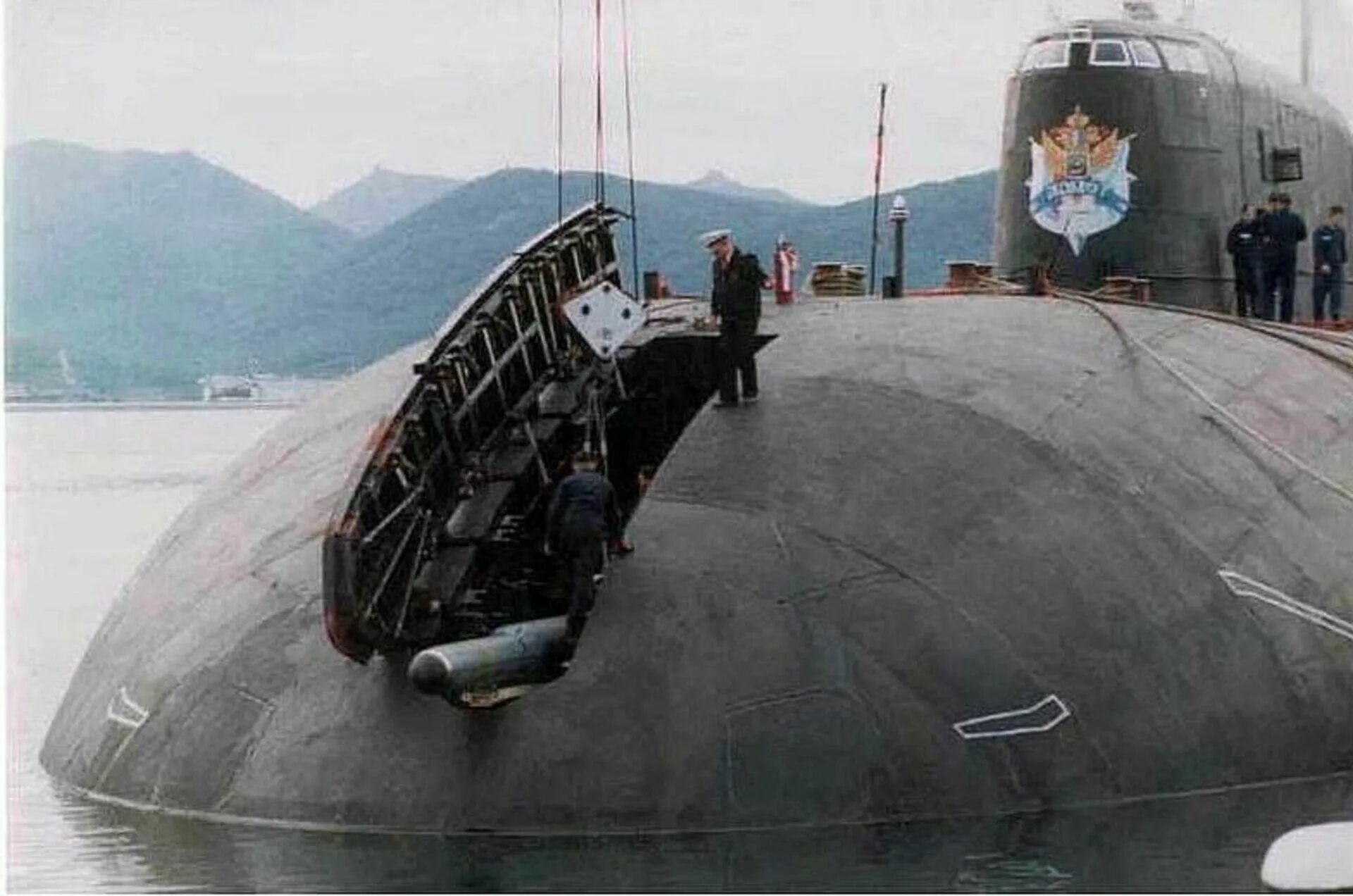 Атомная подводная лодка Курск. Подводная лодка к-141 «Курск». Курск 2000 подводная лодка. К-141 «Курск». Торпеды курска