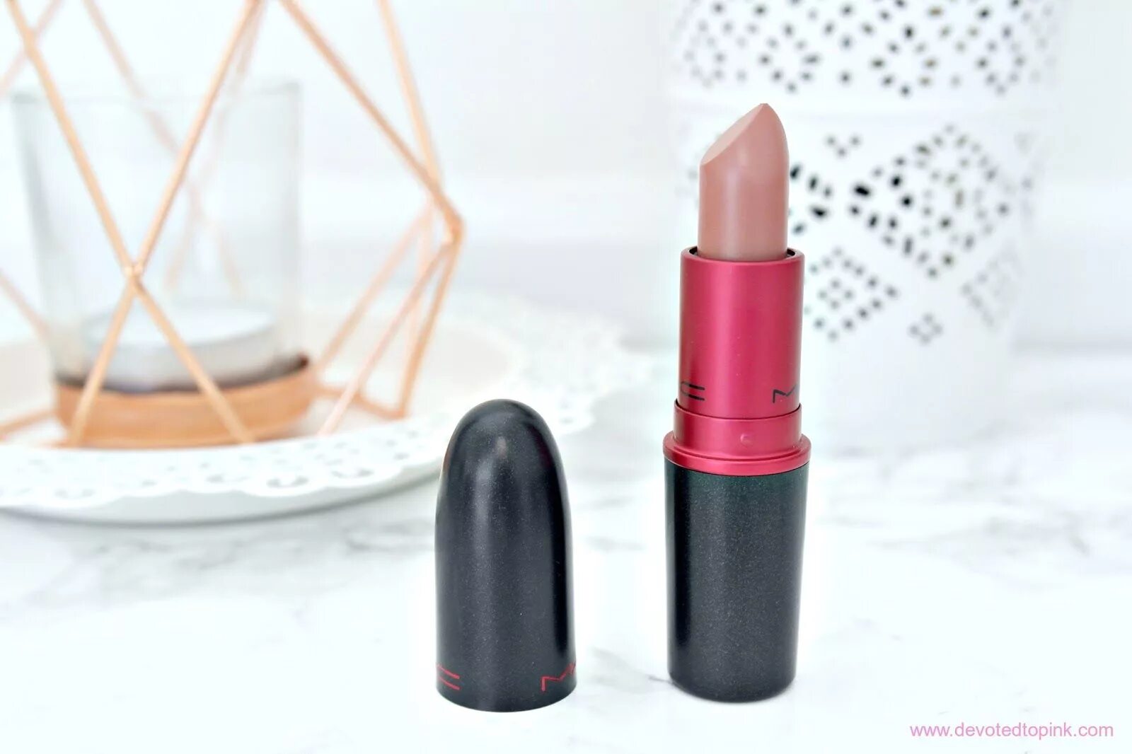 Mac viva. Помада мак вива глэм 2. мак вива глэм помада. mac lipstick viva glam. помада “viva glam.