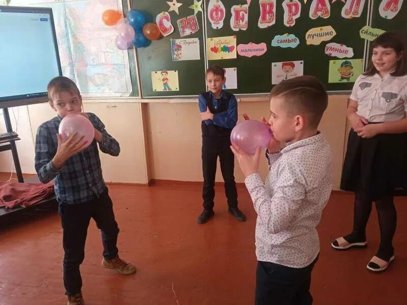 Веселые конкурсы на 23 февраля в школе. Мальчик в школе. конкурс а ну ка мальчики. мальчикам на 23 февраля в школе. а ну ка мальчики и девочки.