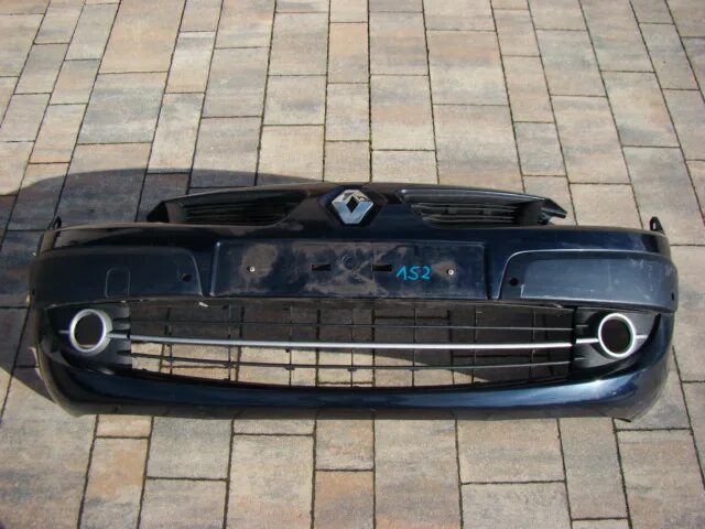 Передний бампер для renault scenic ii. Решётка бампера renault grand scenic 2. Рено сценик бампер передний. Передний бампер на рено сценик 2 рестайлинг. Бампер рено сценик 2.