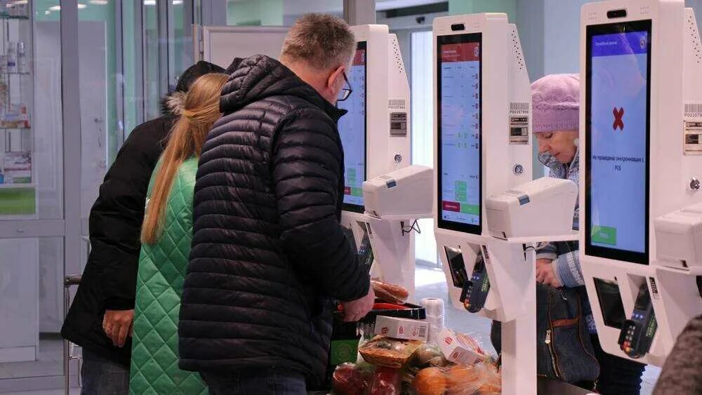 Касса самообслуживания 5ка. Пятерочка терминал. Московское шоссе пятерочка орел. Касса самообслуживания x5 retail. Терминал самообслуживания пятерочка.