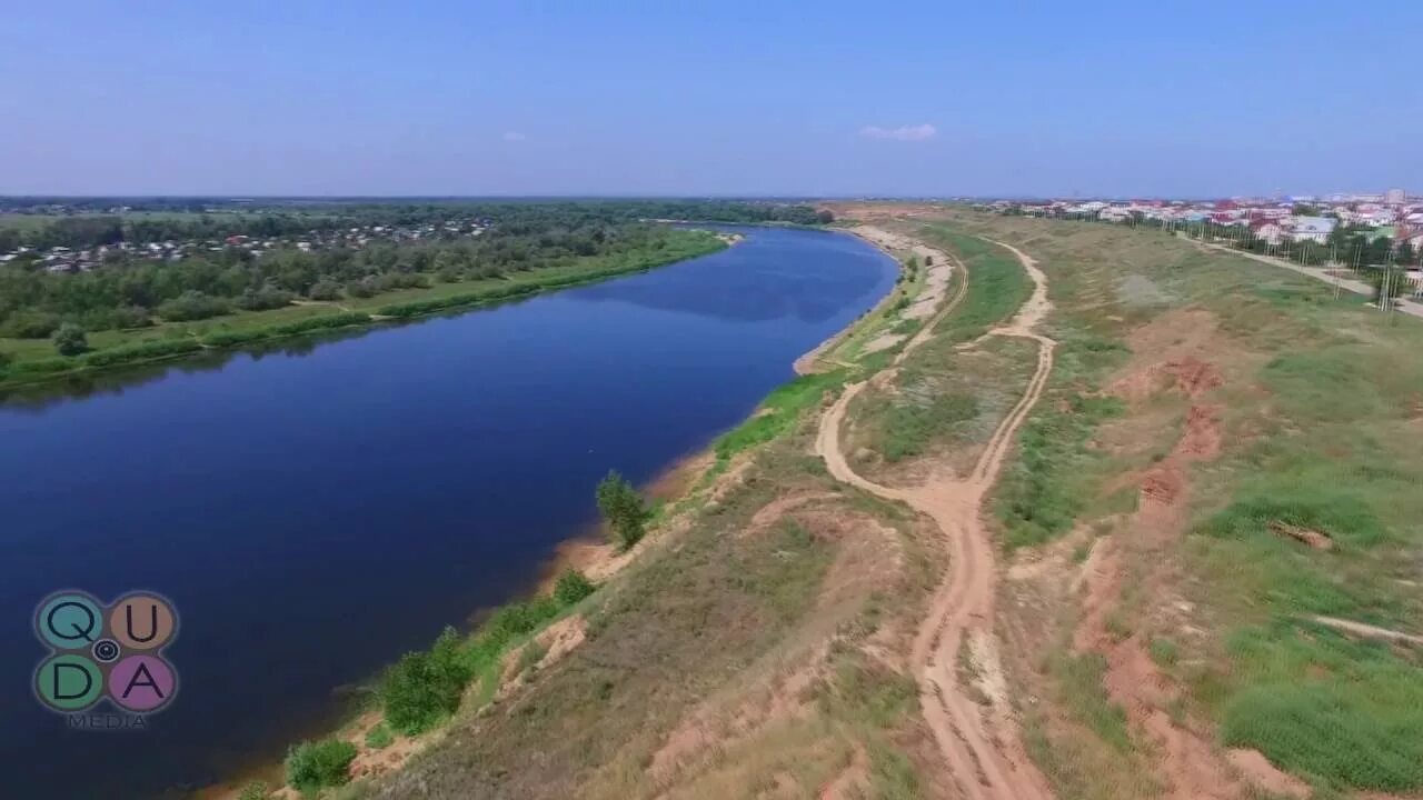 Уровень ахтубы в ахтубинске сегодня. Река Ахтуба Волжский. Река Ахтуба в Волгоградской области. Ахтуба поселок. Город Волжский река Ахтуба.