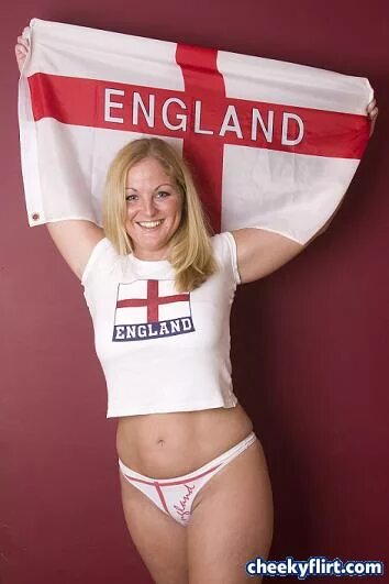 She can english well. Блондинки России Украины и Англии. England Flag girl. Летиция Инглэнд.