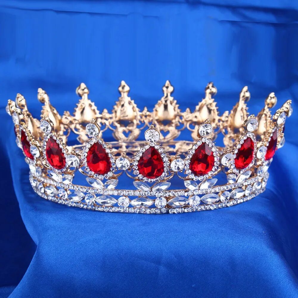 Картинки корона королева. Корона majest1k. корона графини. корона королевы. короны королев.
