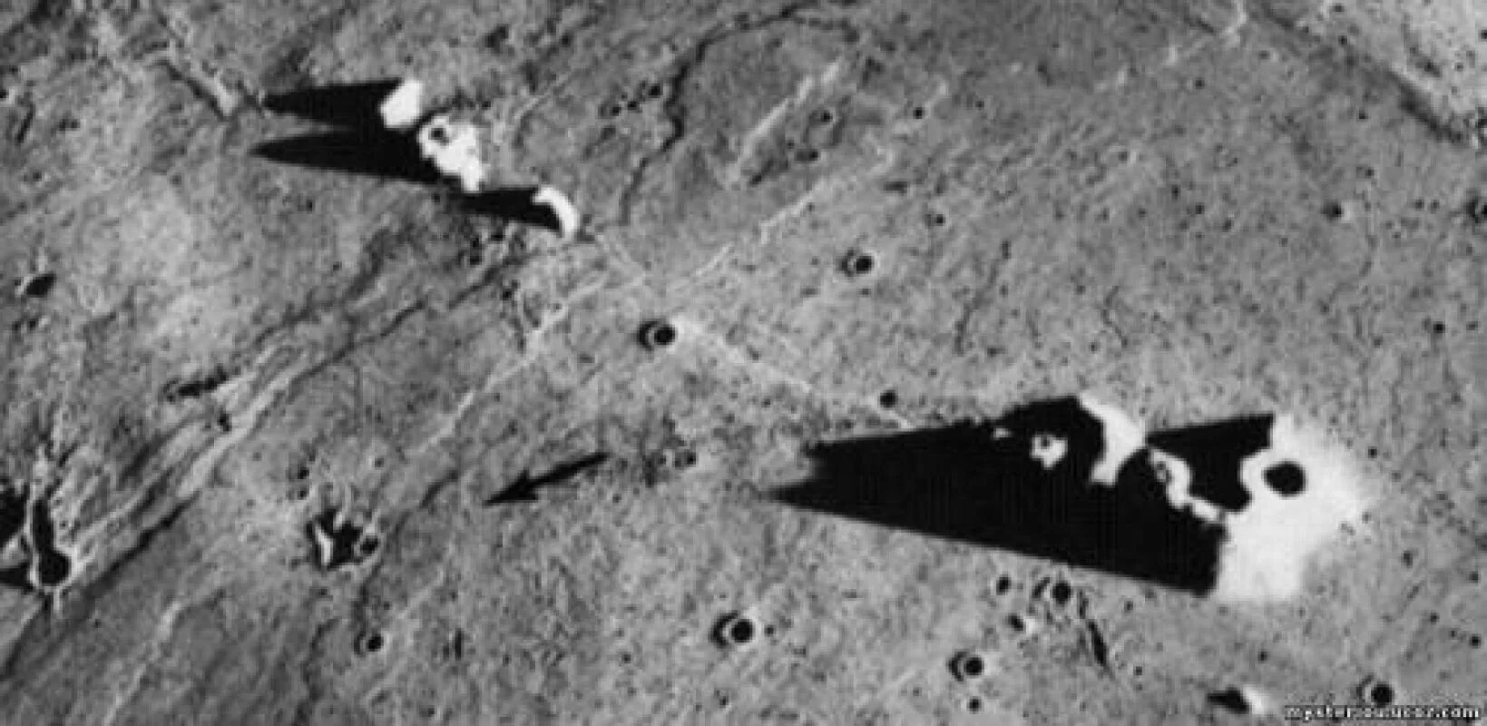 На луне были города. Рассекреченные снимки Луны НАСА. Пирамиды на Луне. Секретные снимки Луны НАСА. Засекреченные снимки НАСА Луны.
