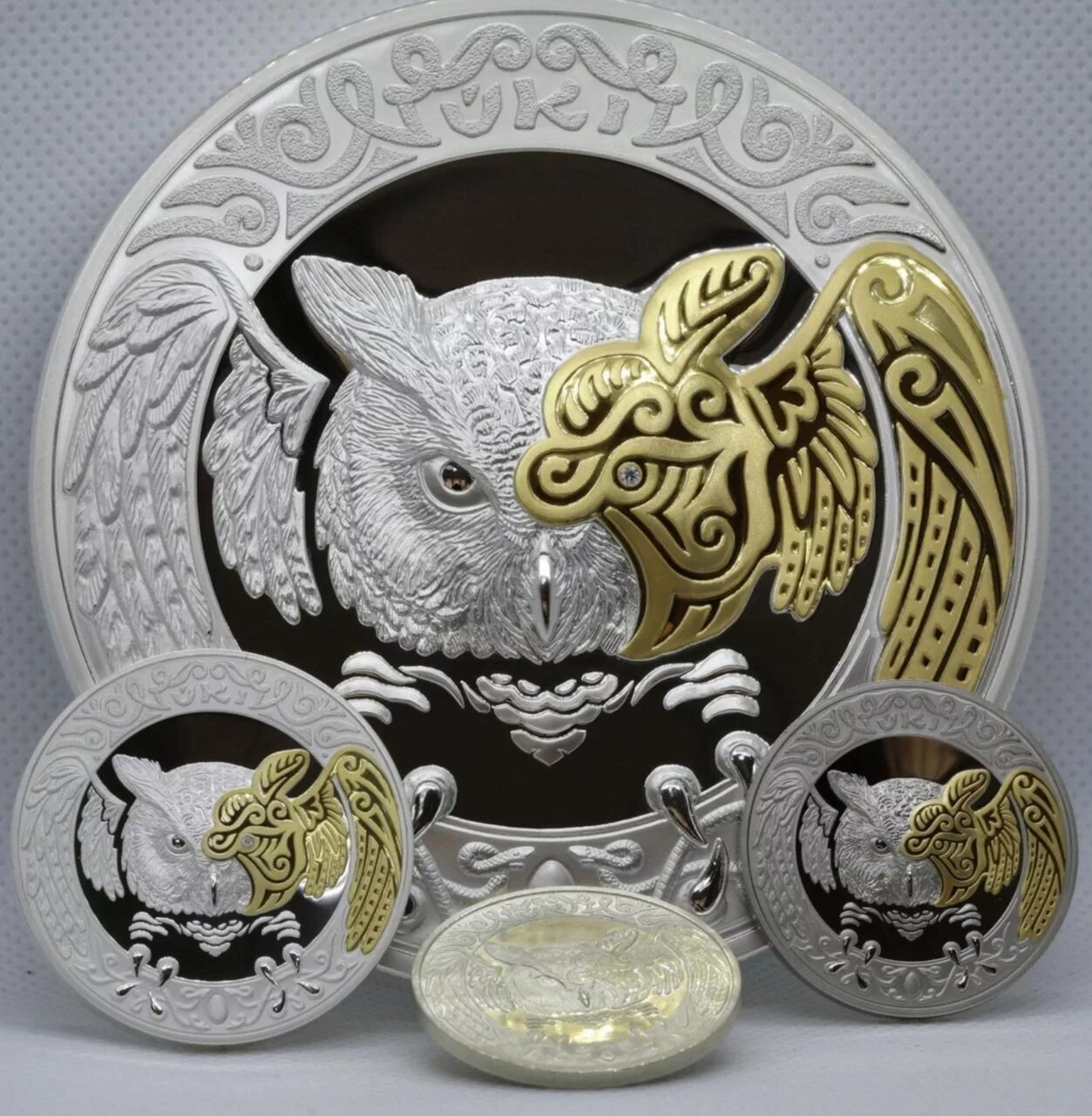 коллекционные монеты казахстана. серебряные монеты чингисхана.