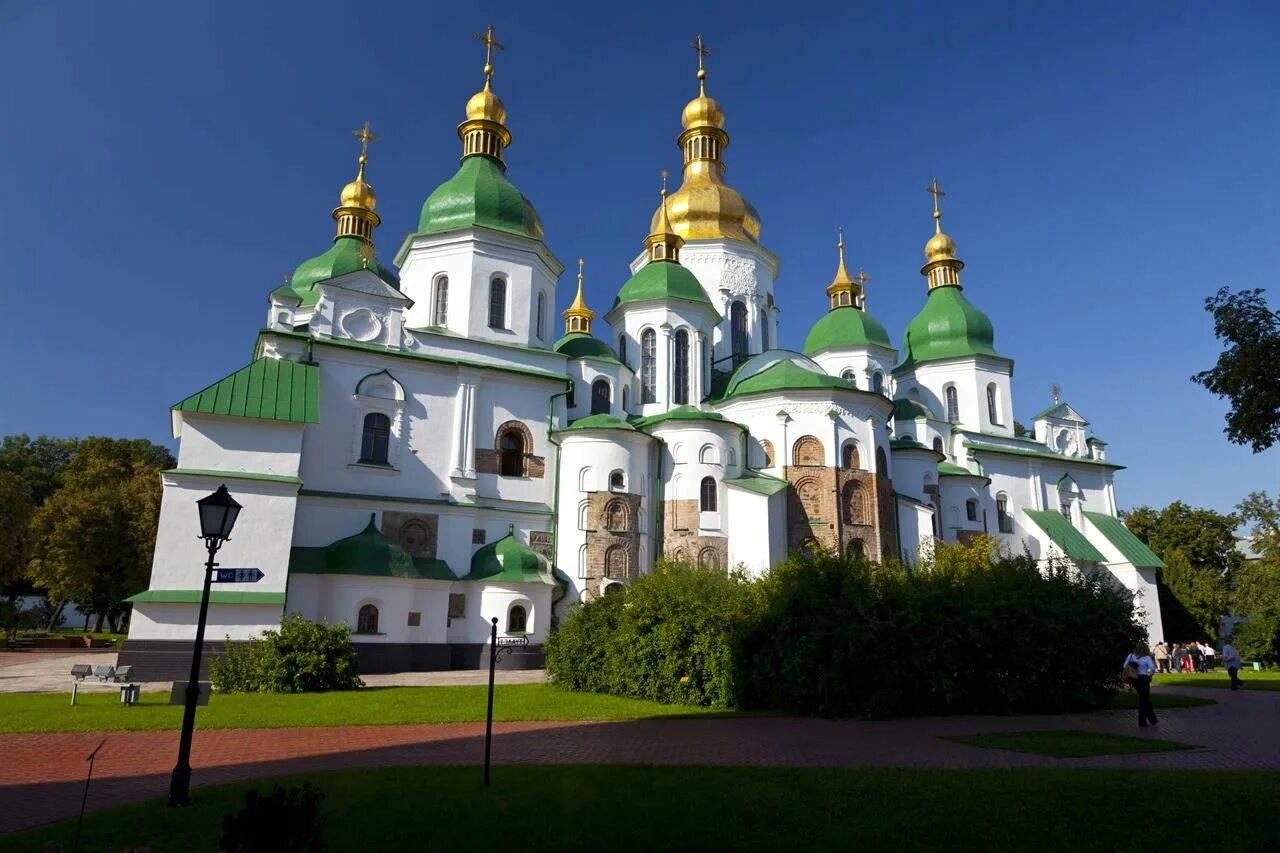 Православные софийские соборы. Храм Софии в Киеве 1037-1041.