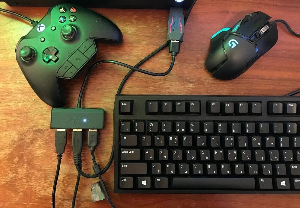 Игры на xbox поддерживающие клавиатуру и мышь. Клавиатура для джойстика Xbox 360. Хбокс с клавиатурой и мышкой. Клавиатура и мышь для хбокс 360. Xbox 360 мышь.