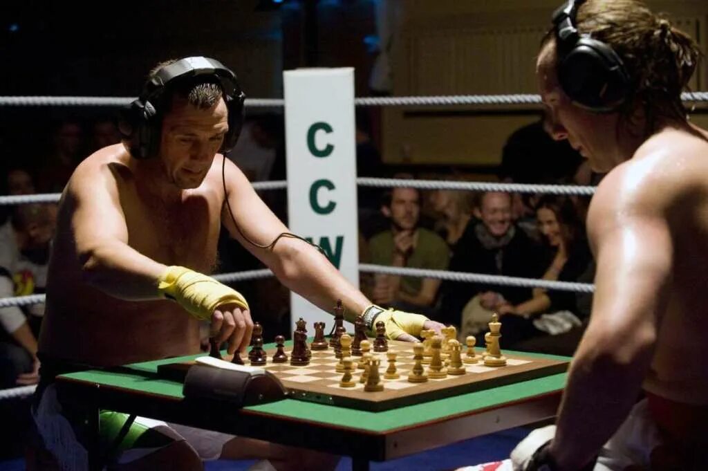 Шахматный бокс. Ипе рубинг Шахбокс. Шахматный бокс или Шахбокс. Шахматы и бокс вид спорта. Шахбокс фото.