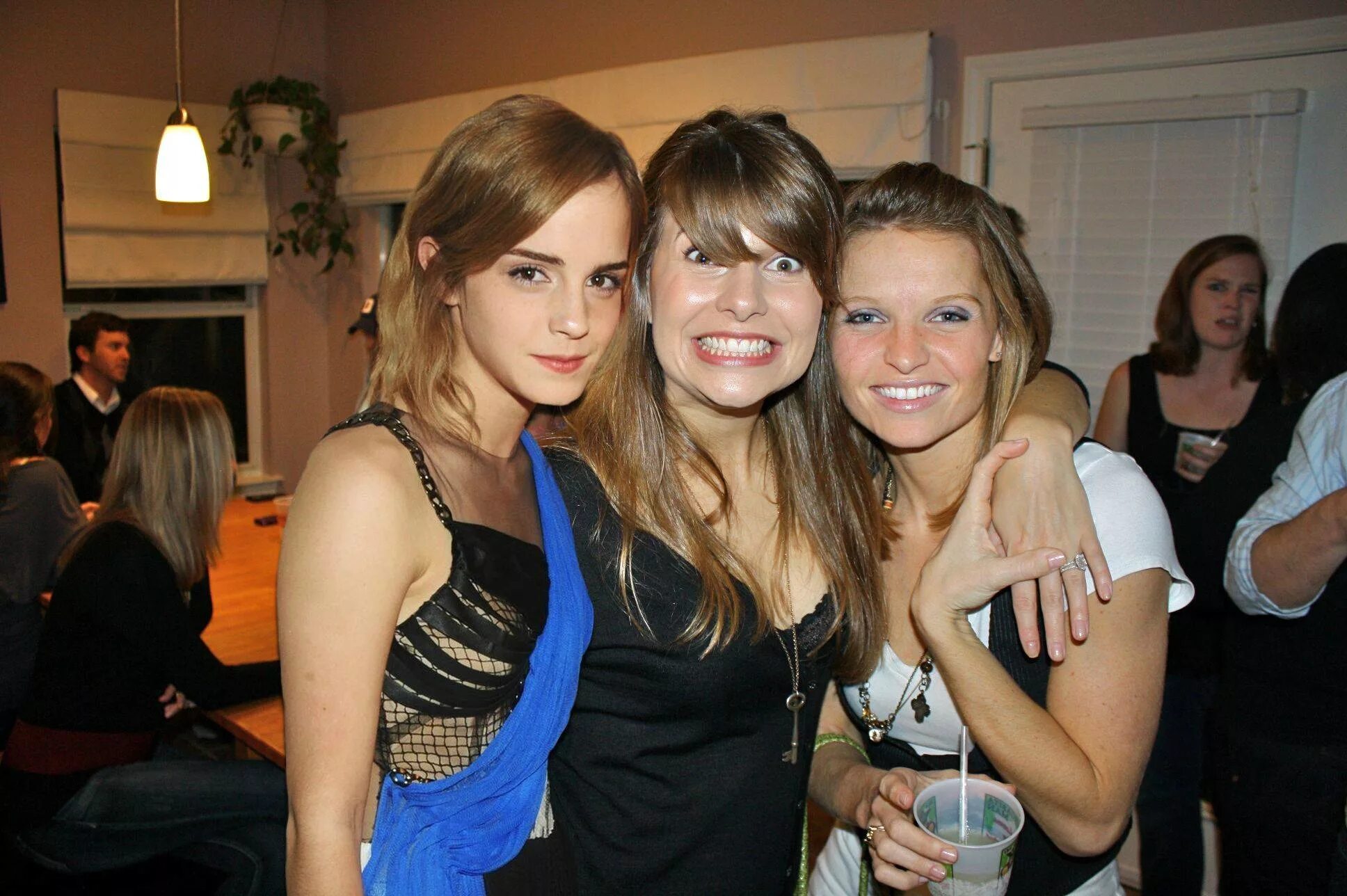 Что стало со звездами после вечеринки. Что стало со звездами после вечеринки. Пэрис хилтон на вечеринке. Пэрис хилтон и бритни спирс пьяные. Звезды голливуда на вечеринке.