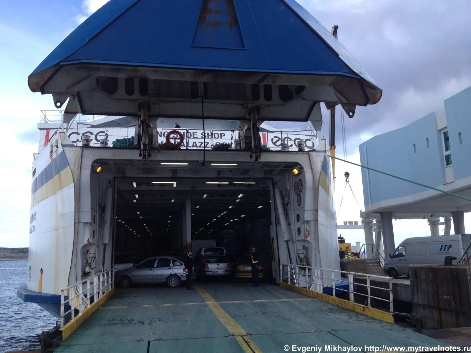 паром керченский пролив. порт кавказ паромная переправа. начала ходить паром. паром из новороссийска. паромная переправа лысково.