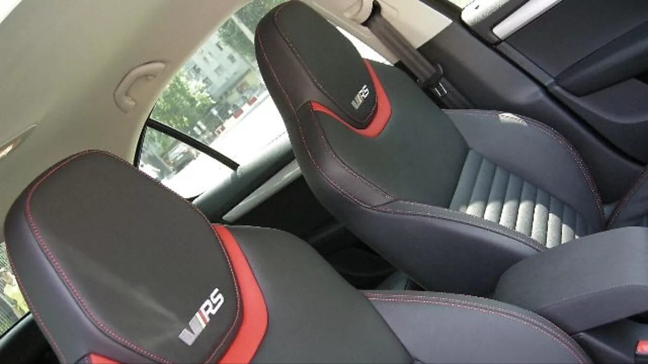 Шкода а7 сиденья. Skoda octavia a7 сиденья. сиденья skoda octavia a7 rs. octavia a7 rs салон.