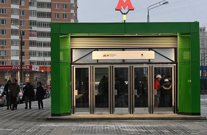 Москва станция говорово. Метро раменки. Метро ломоносовский проспект схема выходов. Станция раменки. Метро раменки вестибюль.