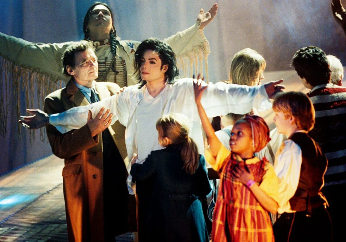 Песни майкла джексона earth. Michael Jackson 1995. Michael Jackson - Earth Song 1996.