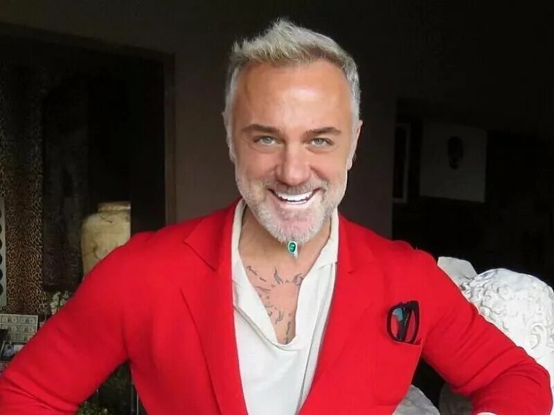 Итальянцы богатого. Танцует итальянец миллионер джанлука вакки. Поющий миллионер из италии. Джанлука вакки. Итальянцы богатого.