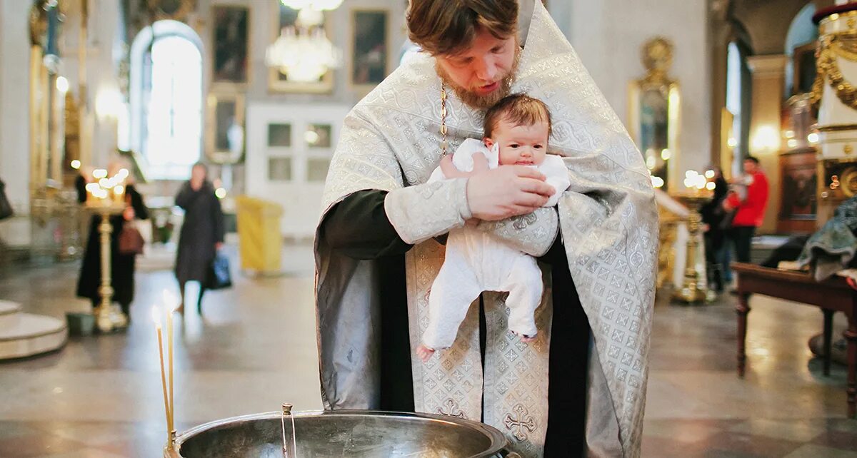 Можно крестить в пост. Можно крестить в пост. Спасо-преображенский собор санкт-петербург крещение. Обряд крещения. Крестины в храме христа спасителя.