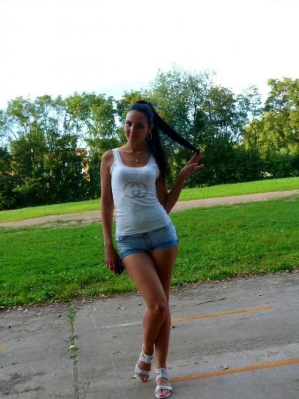 Красивые девушки из соцсетей в полный рост. Девушки соцсети. Аида невская телеведущая. В соцсетях девушки в городе. Красивые девушки из соцсетей.