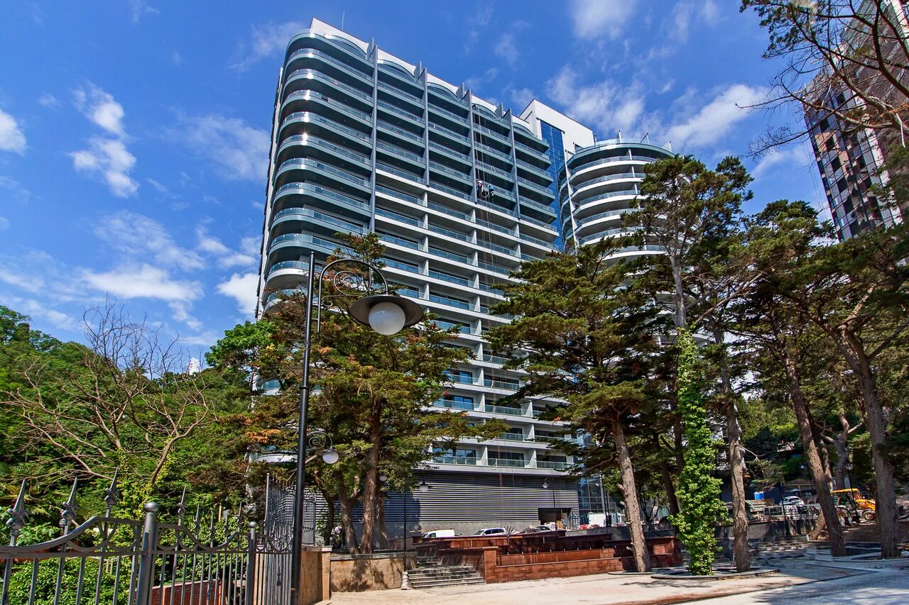 Park house ялта. Жк ялта парк хиллс. Жк park house ялта. Приморский парк ялта. Жк приморский парк таганрог.