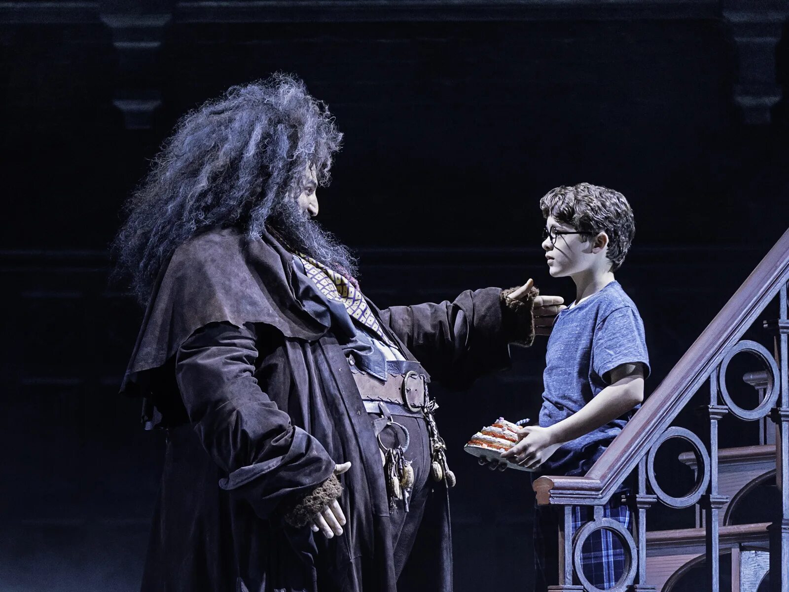 Роулинг, джон тиффани, джек торн «гарри поттер и проклятое дитя». Пьеса проклятое дитя. Гарри поттер 2021 проклятое дитя. Гарри и проклятое дитя. Гарри поттер и проклятое дитя махаон.